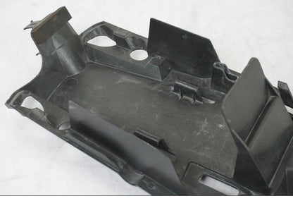 Snett uppifrån på Undertail från en Suzuki GSX-R 750 -2006 motorcykel.