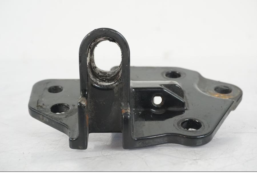 Baksidan på Sidostödsfäste från en H-D Street Glide FLHX -2012 motorcykel.