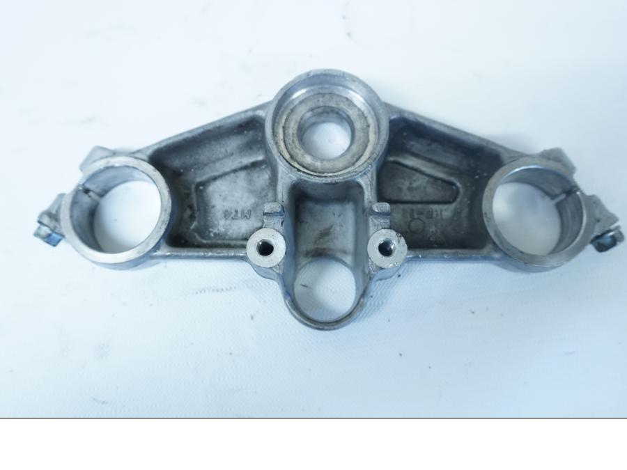 Baksidan på Gaffelkrona från en Honda VFR 750 -1992 motorcykel.