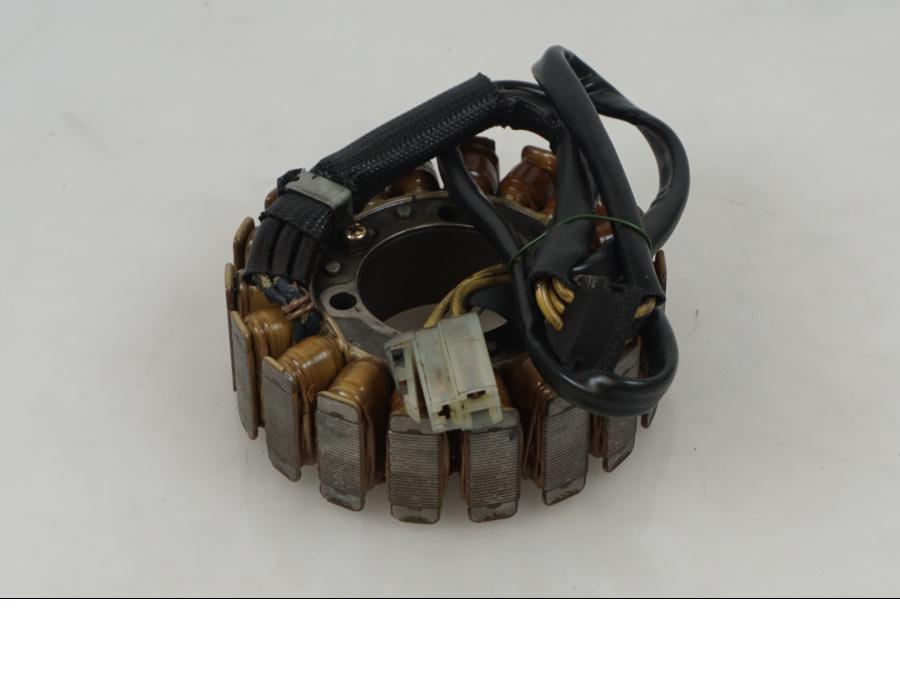 Framsidan på Generator från en Ducati 75 Sport -2001 motorcykel.