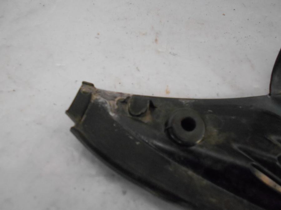 Höger sida på Sidopanel från en Suzuki DL 650 -2013 motorcykel.