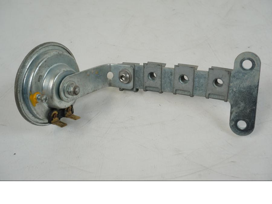 Vänster sida på Signalhorn / Tuta från en AJP PR7 -2021 motorcykel.