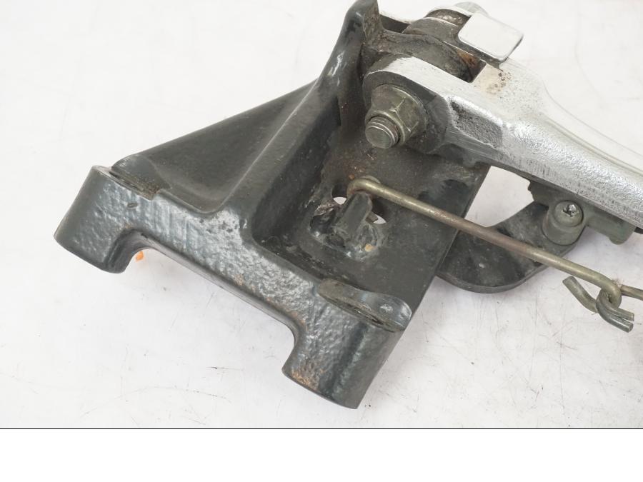 Extrabild1 på Sidostöd från en Yamaha XVS 1100 -2000 motorcykel.