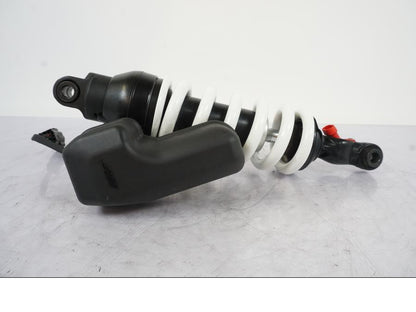 Baksidan på Stötdämpare ESA från en KTM 1290 Super Duke -2019 motorcykel.