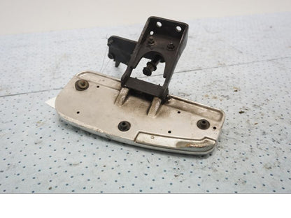 Baksidan på Fotplatta från en Yamaha XV 1600 -1999 motorcykel.