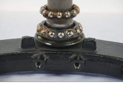 Snett uppifrån på Gaffelkrona från en Honda NT 700 -2008 motorcykel.