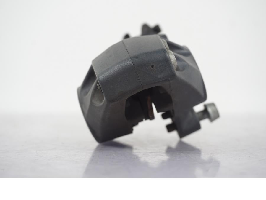 Vänster sida på Bromsok från en BMW R 1200 GS -2005 motorcykel.