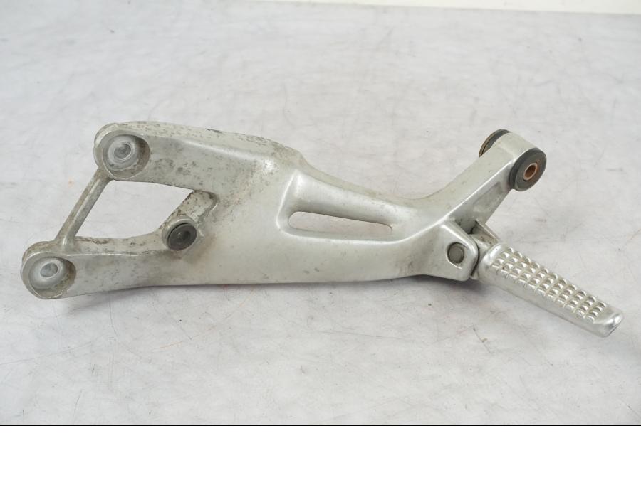 Framsidan på Fotpinne från en Honda CBR 1100 XX -1999 motorcykel.