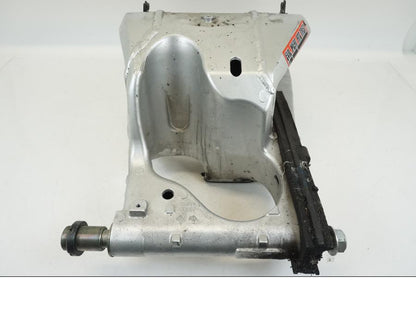 Vänster sida på Sving från en Suzuki GSX 1300 BK -2008 motorcykel.