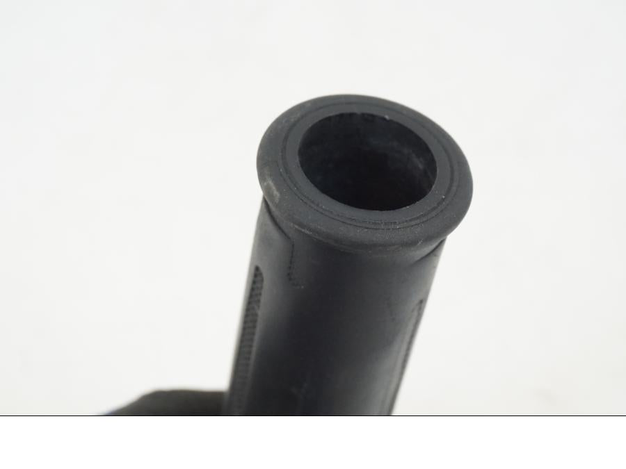 Snett uppifrån på Handtag från en BMW R 1250 GS -2019 motorcykel.