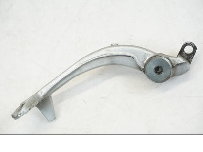 Baksidan på Bromspedal från en Triumph TT 600 -2002 motorcykel.