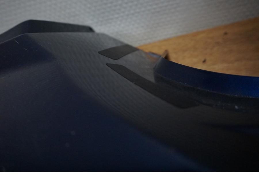 Höger sida på Bakvinge från en Suzuki SV 1000 -2004 motorcykel.