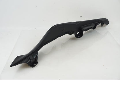 Höger sida på Bakvinge från en Yamaha MT-07 -2023 motorcykel.