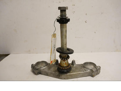 Framsidan på Gaffelkrona från en Kawasaki ZX-9R -2002 motorcykel.