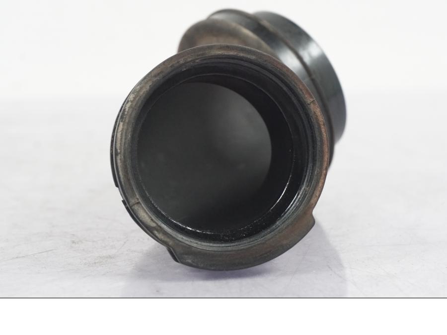 Höger sida på Luftrör från en BMW R 1200 GS -2005 motorcykel.