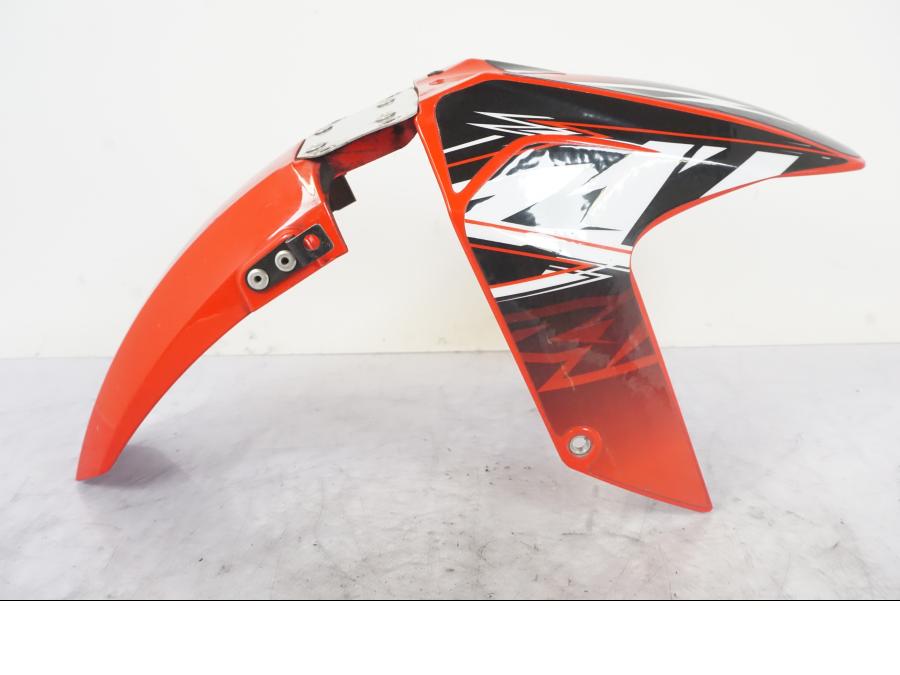 Snett uppifrån på Framskärm från en Yamaha YZF-R 125 -2008 motorcykel.