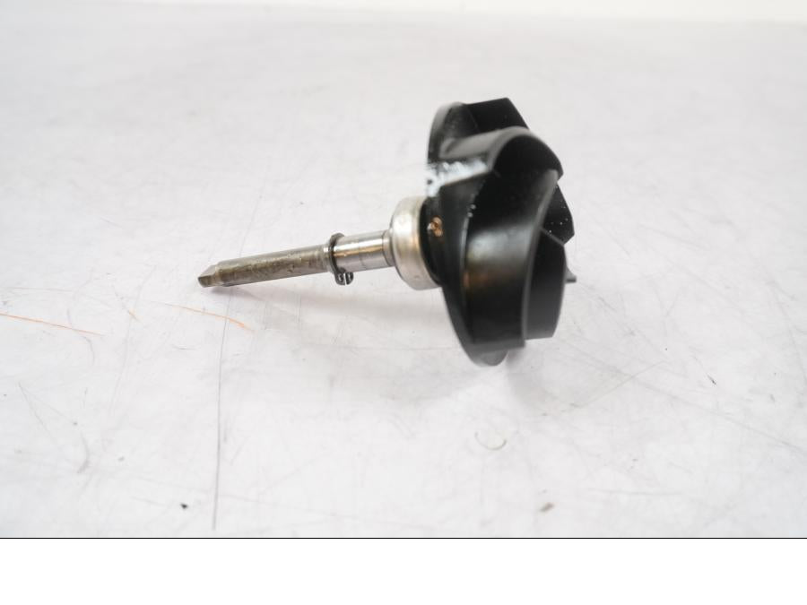 Höger sida på Vattenpump från en Ducati Multistrada 1260 -2020 motorcykel.