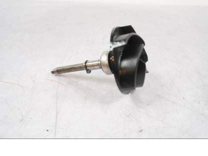 Höger sida på Vattenpump från en Ducati Multistrada 1260 -2020 motorcykel.