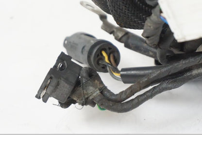 Höger sida på Kabelstam från en BMW F 650 CS -2002 motorcykel.