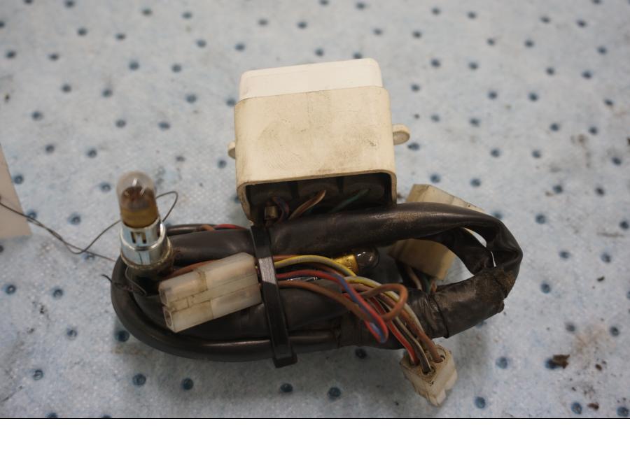 Baksidan på Kontrollampor från en BMW F 650 ST -1999 motorcykel.