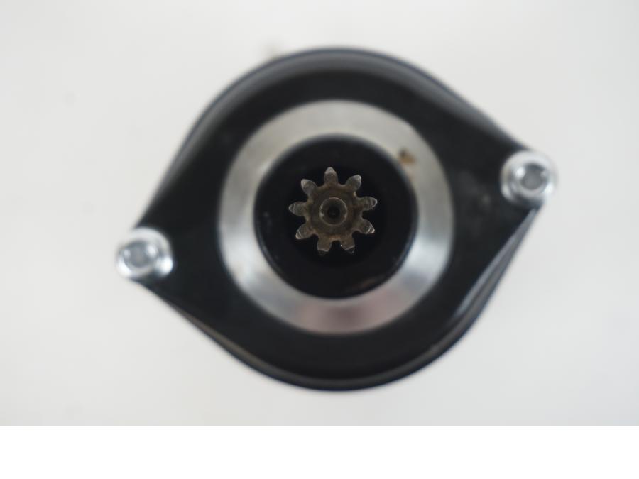 Vänster sida på Startmotor från en BMW F 850 GS -2019 motorcykel.