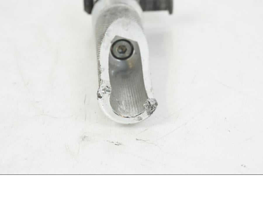 Snett uppifrån på Fotpinne från en Kawasaki ZZR 1100 -1994 motorcykel.