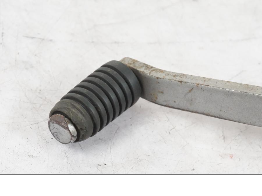 Vänster sida på Växelpedal från en Honda CBR 1000 F -1989 motorcykel.