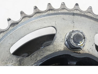 Vänster sida på Drevfäste från en Honda CB 600 F -2008 motorcykel.