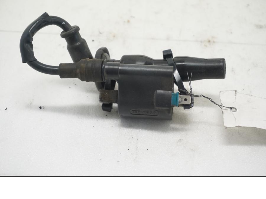 Framsidan på Tändspole från en Honda CBR 500 R -2013 motorcykel.