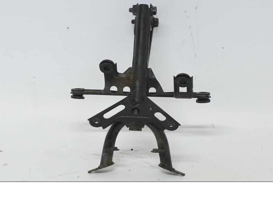 Framsidan på Kåpstag från en Honda CBR 900 RR -2002 motorcykel.