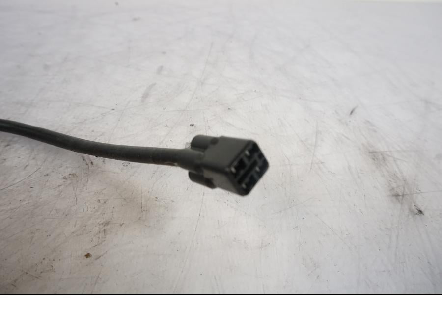 Baksidan på Lambdasond från en KTM 1290 Super Duke R -2023 motorcykel.