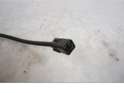 Baksidan på Lambdasond från en KTM 1290 Super Duke R -2023 motorcykel.