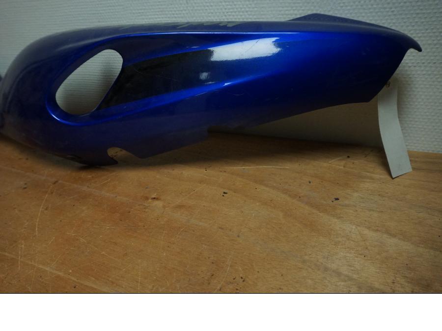Höger sida på Bakvinge från en Yamaha YZF 1000 R -1997 motorcykel.