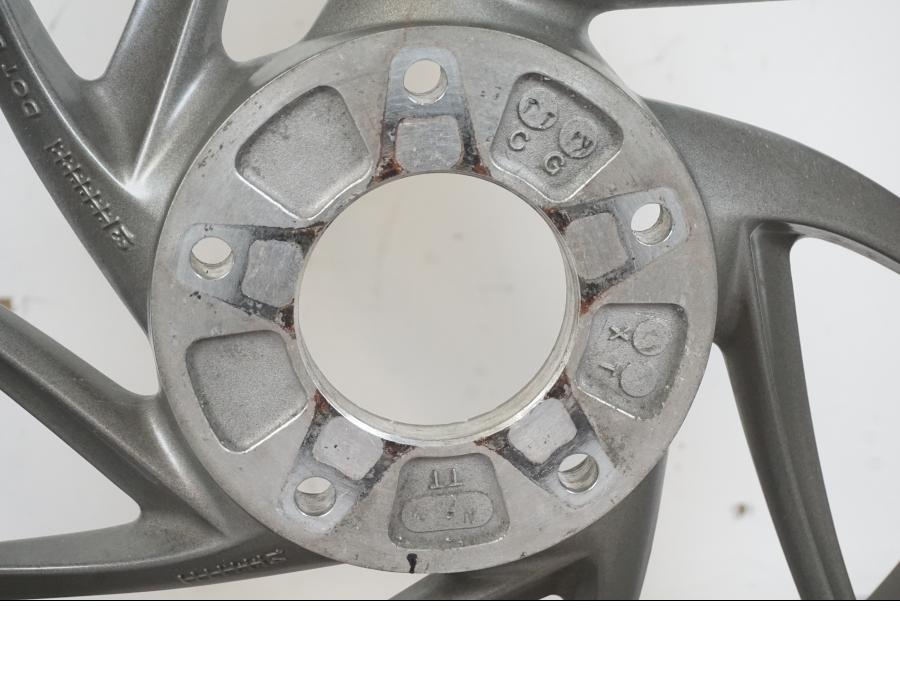 Extrabild5 på Fälg från en BMW K 1600 GTL -2015 motorcykel.