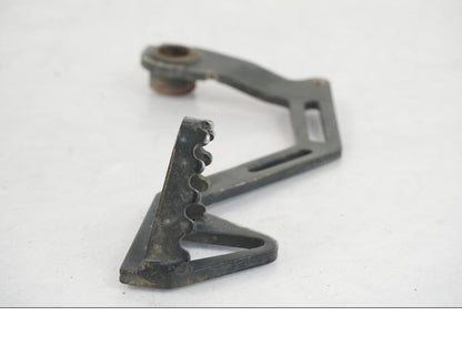 Snett uppifrån på Bromspedal från en BMW F 800 GS -2008 motorcykel.