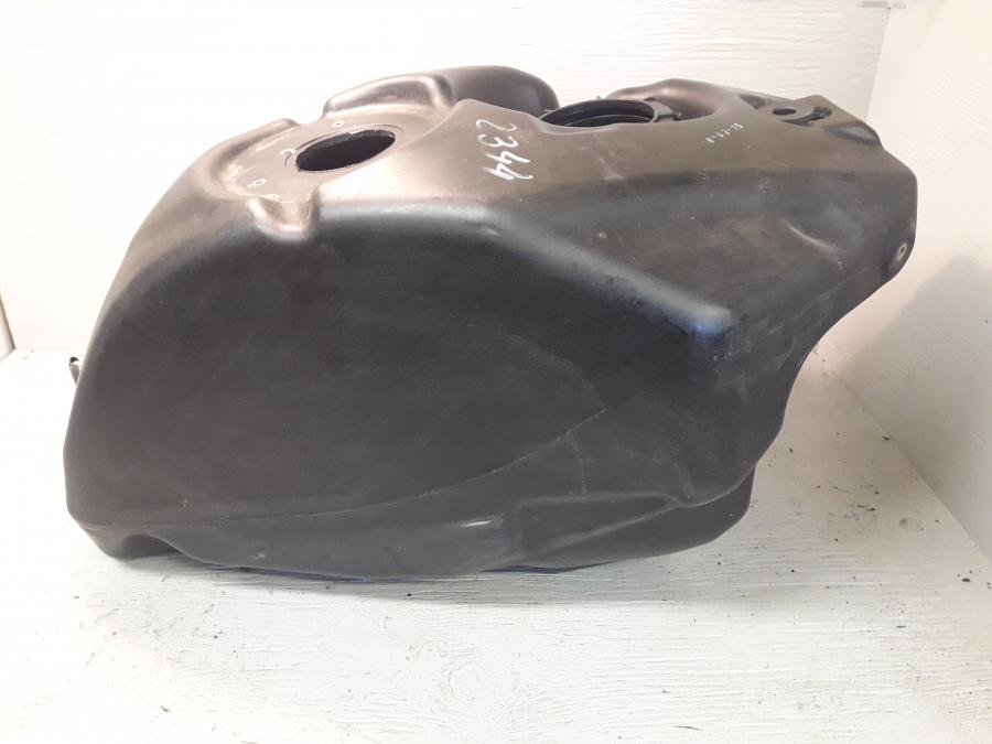 Baksidan på Bensintank från en Aprilia RS 125 -2017 motorcykel.