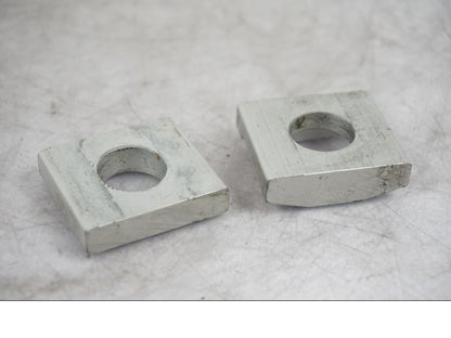 Höger sida på Styrplatta från en Triumph Tiger -2009 motorcykel.