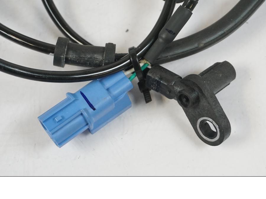 Baksidan på ABS givare från en Kawasaki Z 900 -2021 motorcykel.