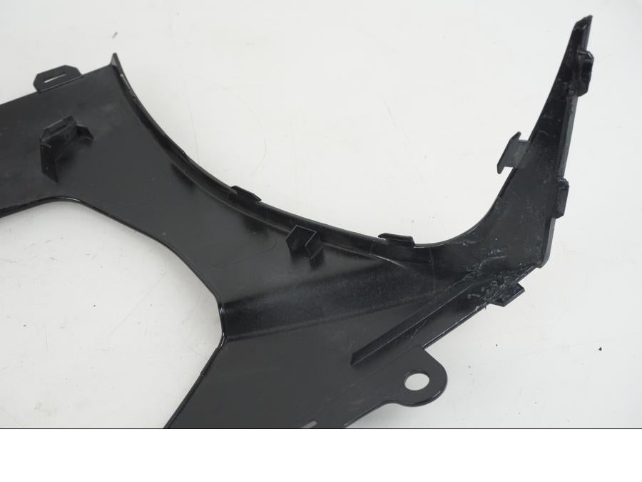 Snett nerifrån på Sidkåpa från en Suzuki GSX-R 1000 -2007 motorcykel.