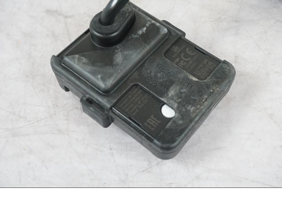 Baksidan på Anslutningsenhet från en KTM 1290 Super Adventure S -2022 motorcykel.