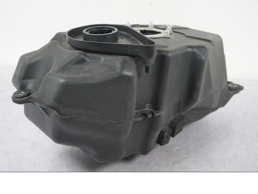 Baksidan på Bensintank från en Yamaha MT 125 -2017 motorcykel.