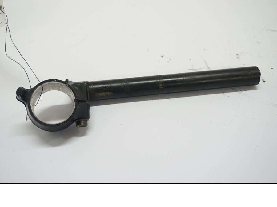 Höger sida på Styre från en Honda VTR 1000 F -2005 motorcykel.