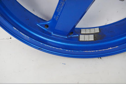 Extrabild1 på Fälg från en Kawasaki ZX-12R -2000 motorcykel.