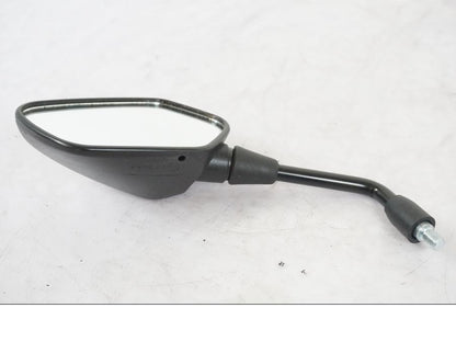 Höger sida på Backspegel från en Honda CB 750 -1996 motorcykel.