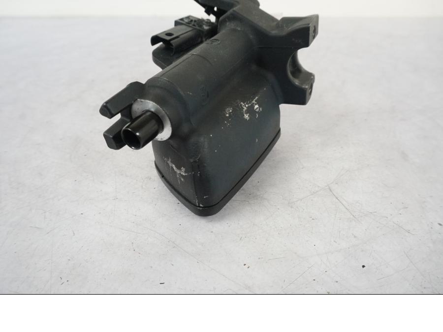 Höger sida på Kopplingshuvudcylinder från en BMW R Ninet -2017 motorcykel.