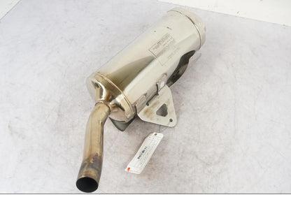 Framsidan på Ljuddämpare från en Triumph Street Triple R -2009 motorcykel.