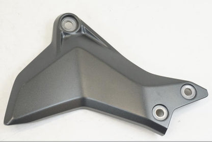 Framsidan på Ramskydd från en Yamaha YZF R7 -2022 motorcykel.