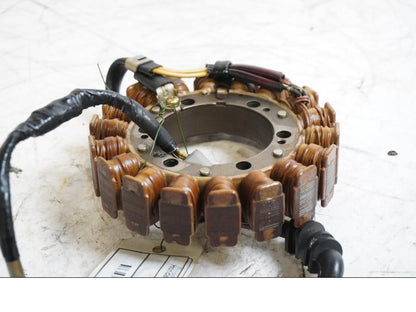 Framsidan på Generator från en Honda VT 600 C -1994 motorcykel.