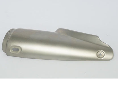 Baksidan på Värmeskydd från en BMW R 1250 GS -2022 motorcykel.