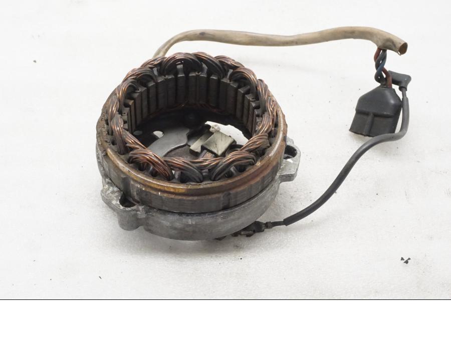 Baksidan på Generator från en BMW R 90 -1975 motorcykel.